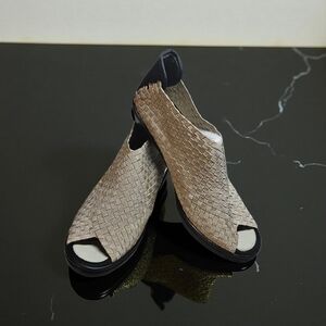 NWOT bernie mev. Bronze and Black Woven Heeled booties